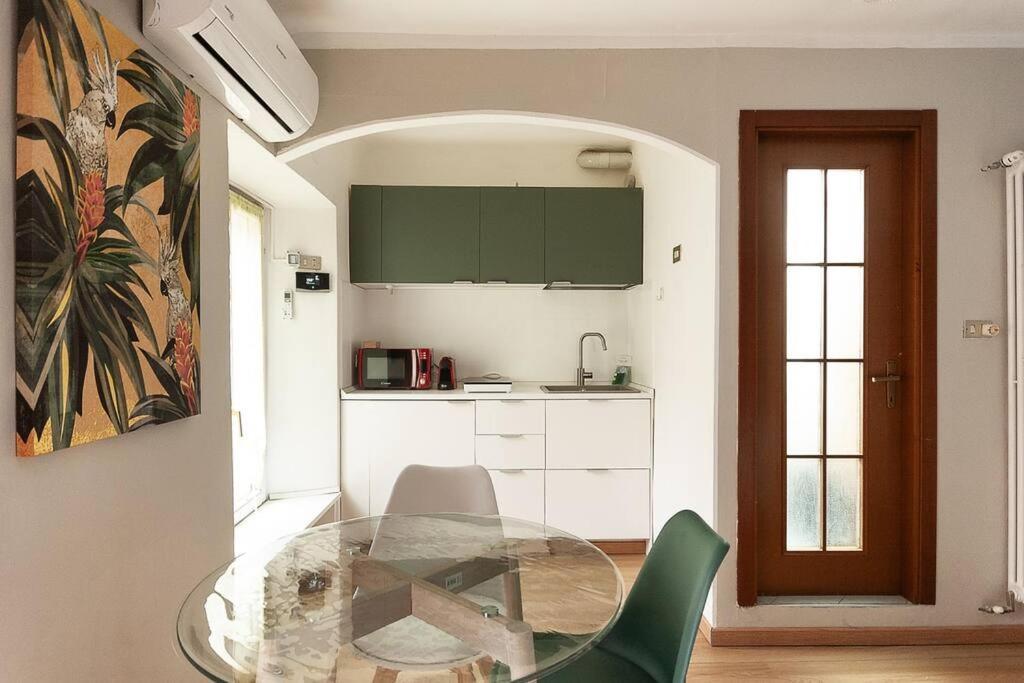 Youhosty - Borsieri7 * Mailand